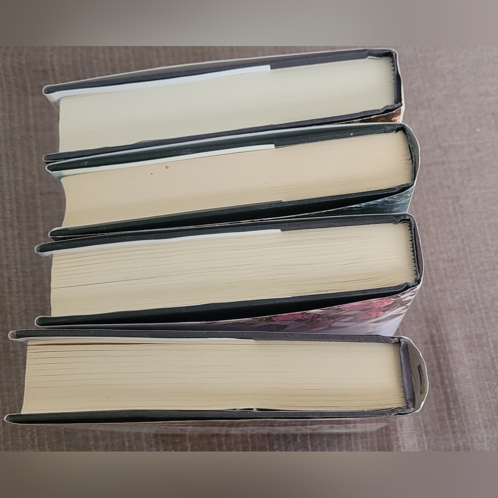 Debbie Macomber Cedar Cove Wonderful Series. 1st 4 Books.Hardback. LOT - Picture 8 of 8